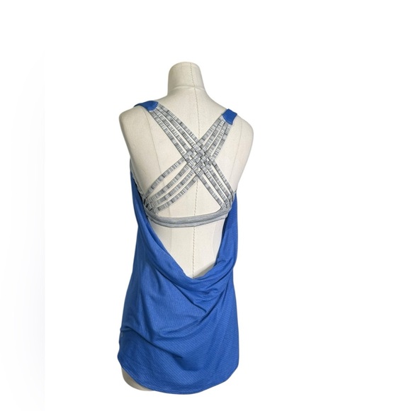 Lululemon Wild Tank
Heathered Harbor Blue / Cyber Stripe White Silver Fox Sz 8 - Picture 4 of 7